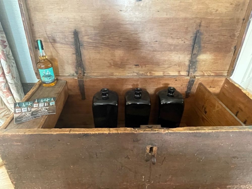 A photograph of John Gows Sea Chest A photograph of John Gows Sea Chest